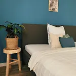 Moderne In Schlangen, Zentral Und Ruhig *