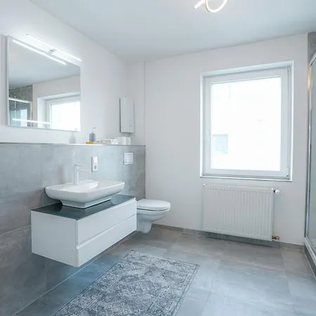 Appartement Moderne In Schlangen, Zentral Und Ruhig *