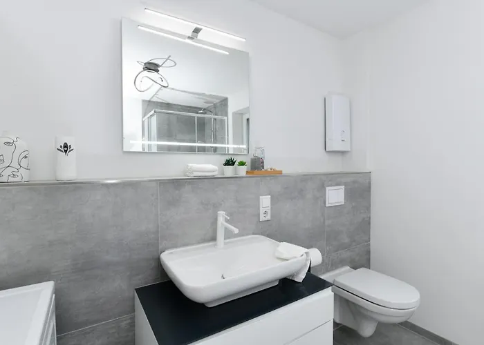 Moderne In Schlangen, Zentral Und Ruhig Appartement Schlangen